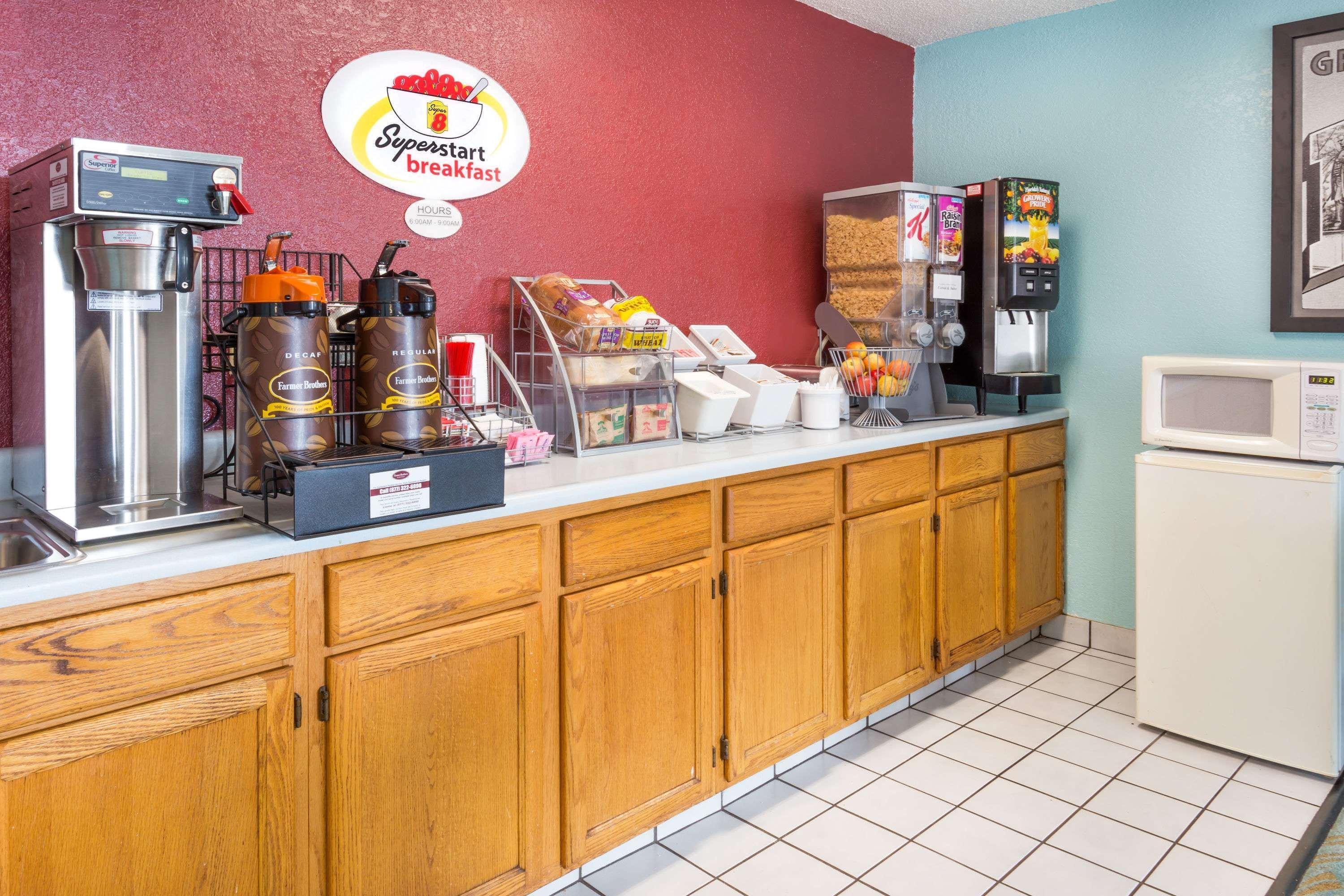 Super 8 By Wyndham Bourbonnais/Kankakee Area Buitenkant foto