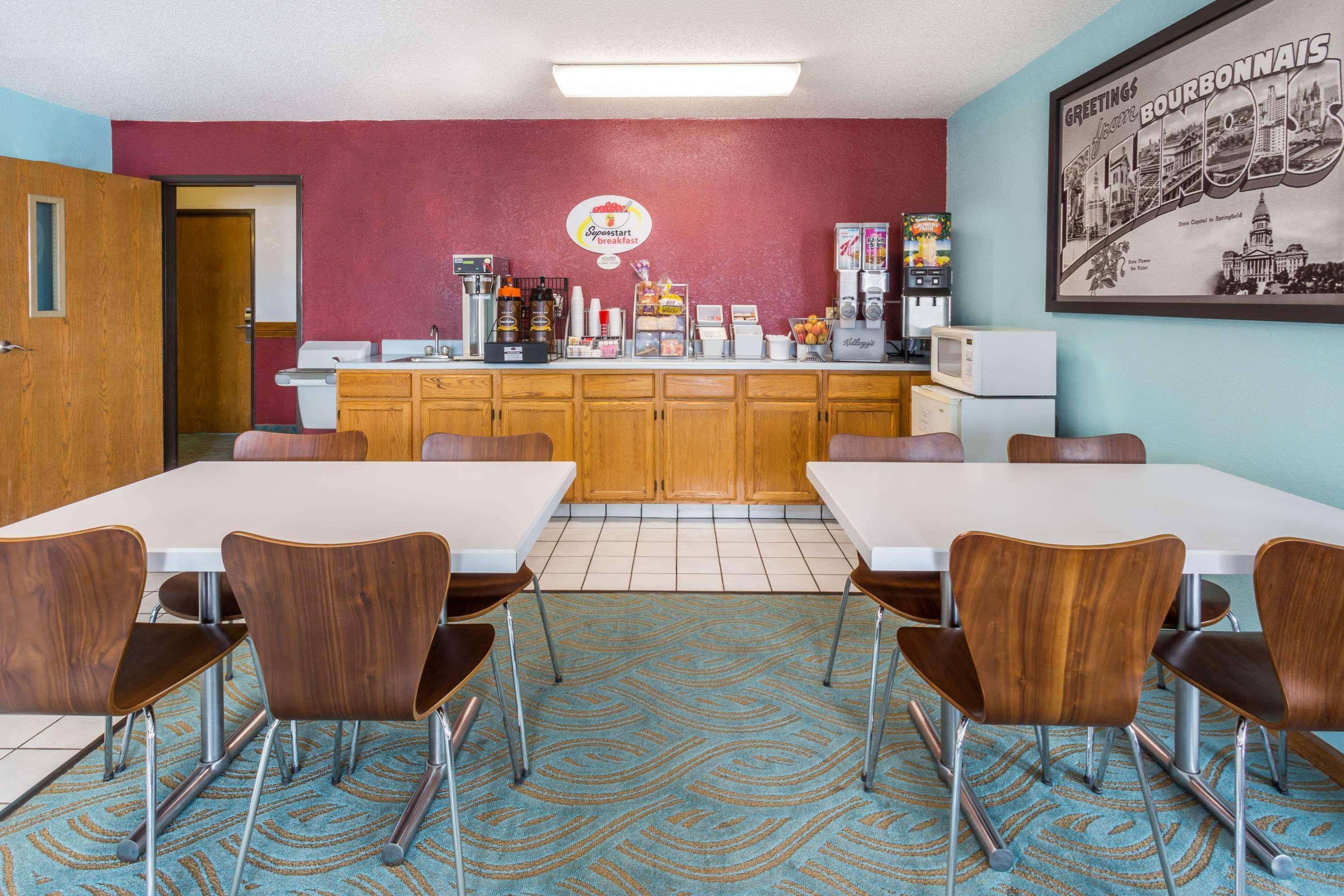 Super 8 By Wyndham Bourbonnais/Kankakee Area Buitenkant foto